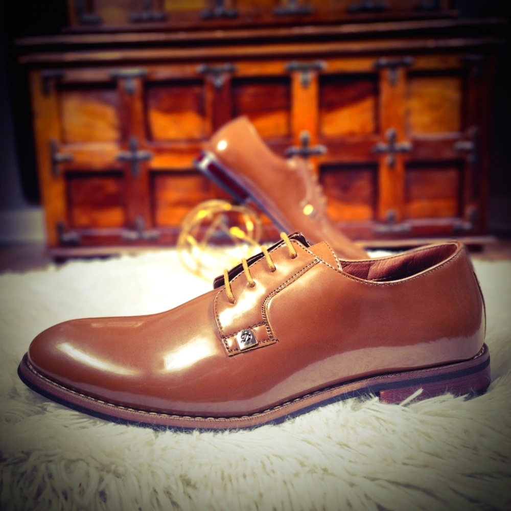 Tan Derby Dress Shoes Size 8.5